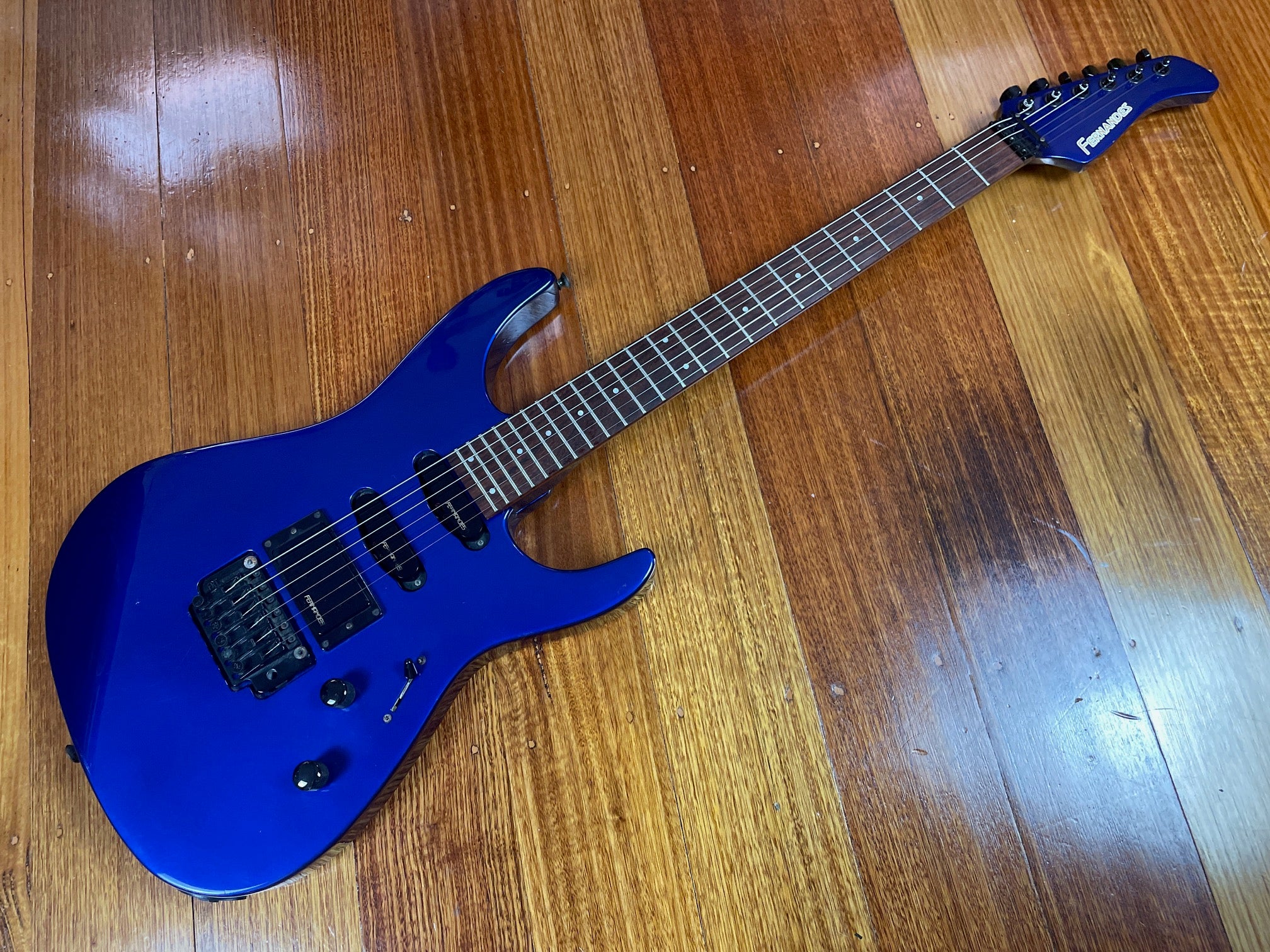 Fernandes FR-55 – RadioActiveGuitars