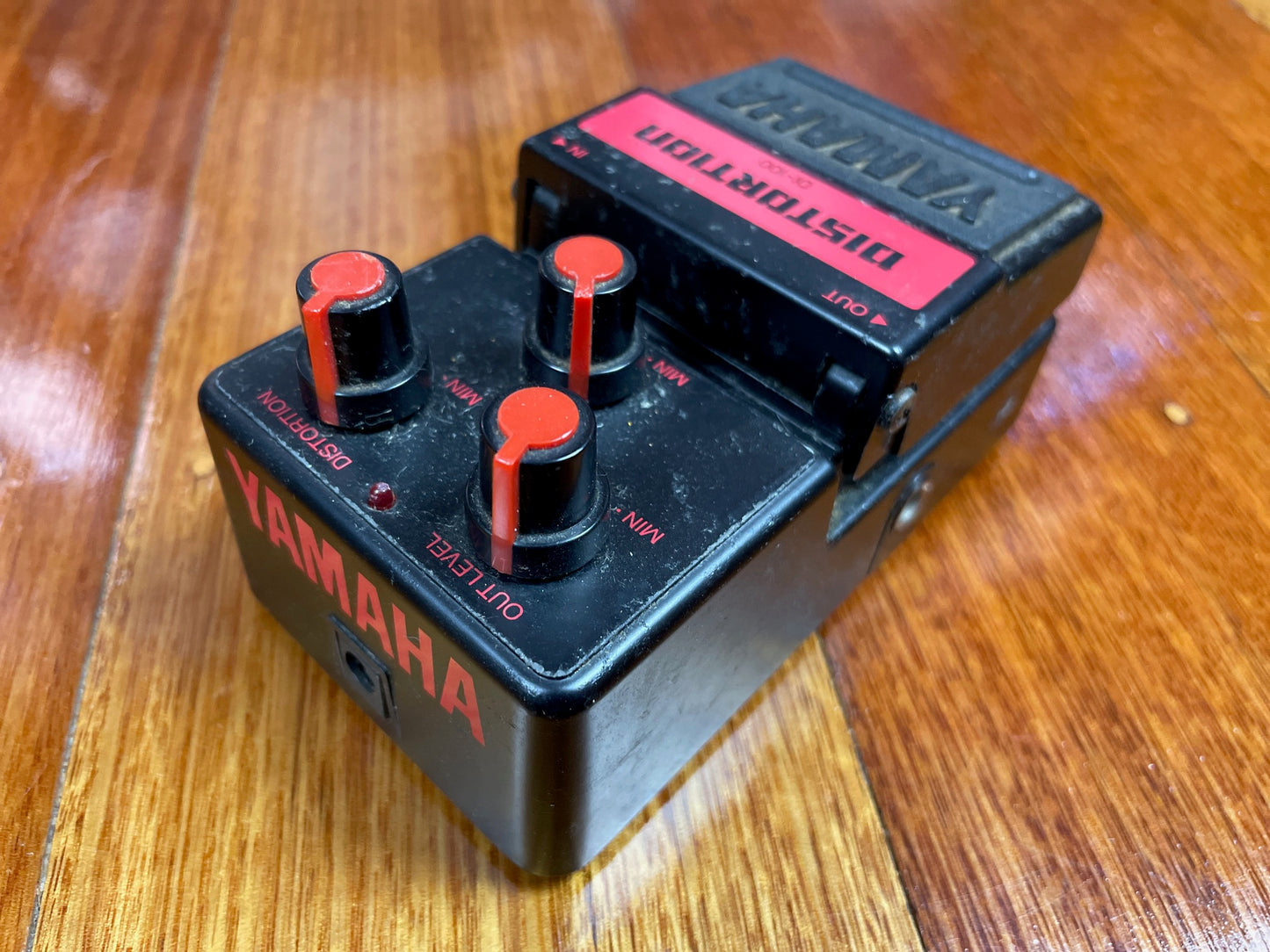 YAMAHA DI-100 Distortion