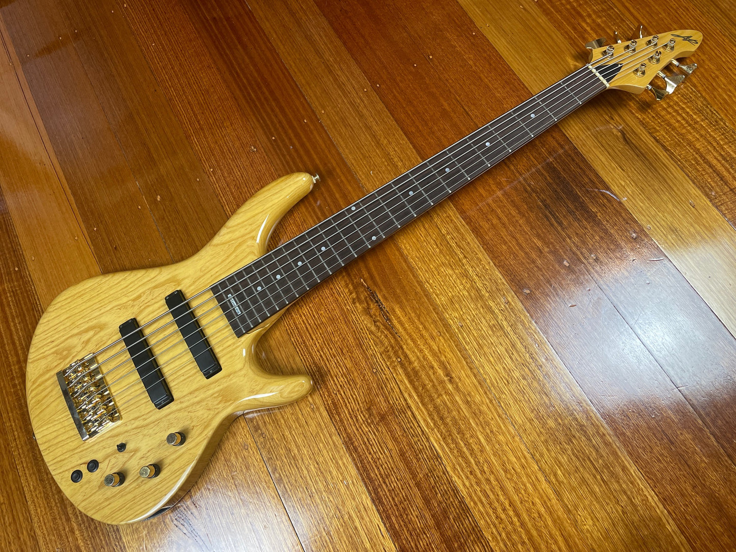 Aria Pro Custom Shop Bass 6