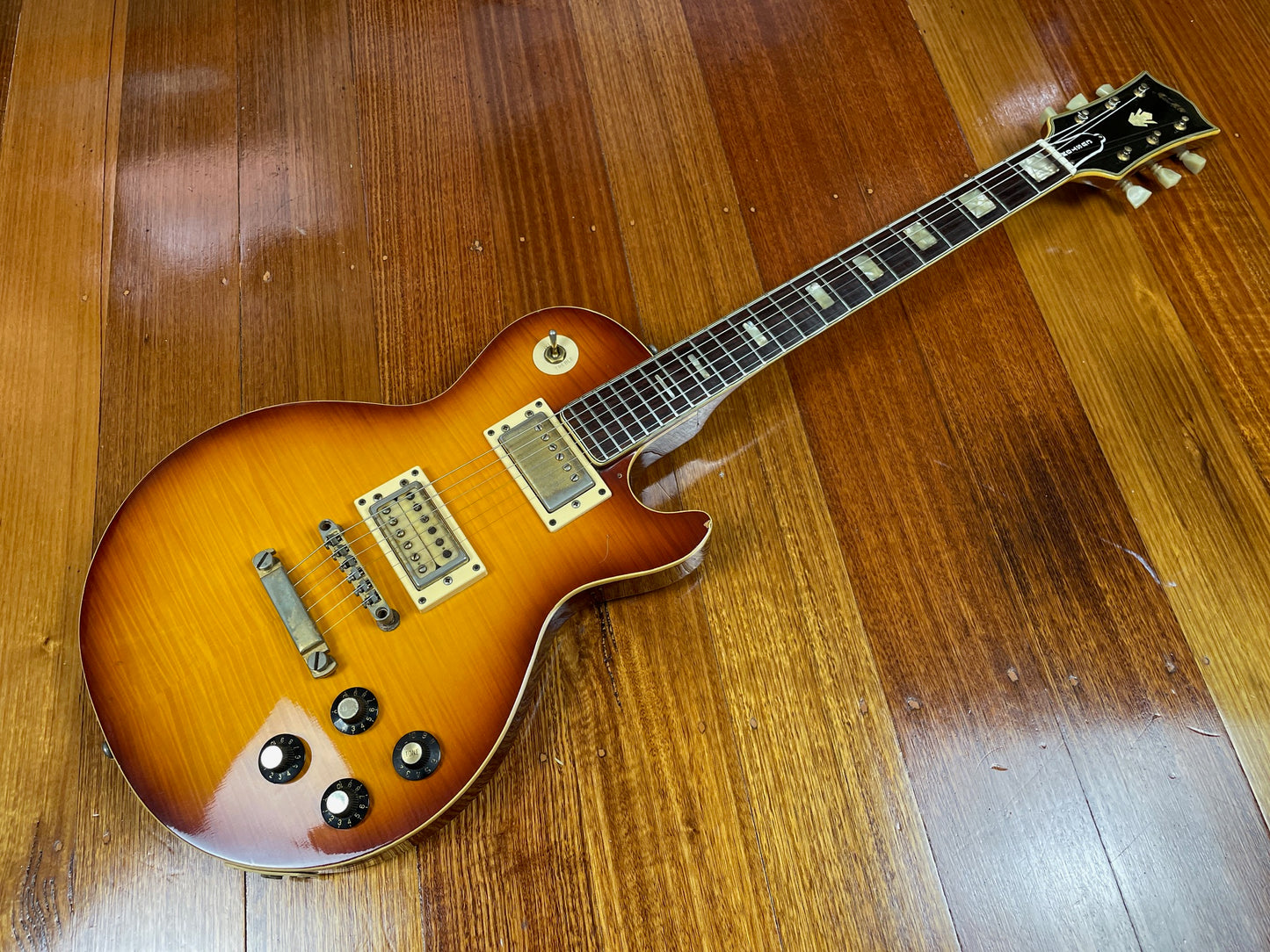 Elk Les Paul Custom copy