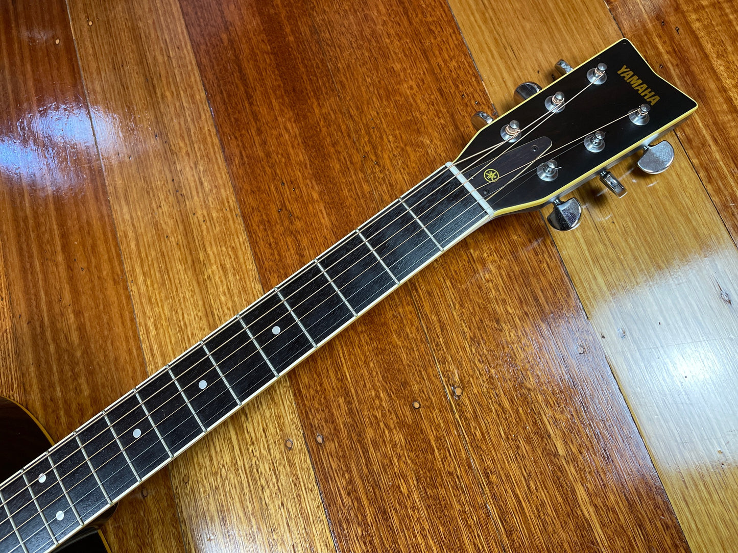 YAMAHA FG-201