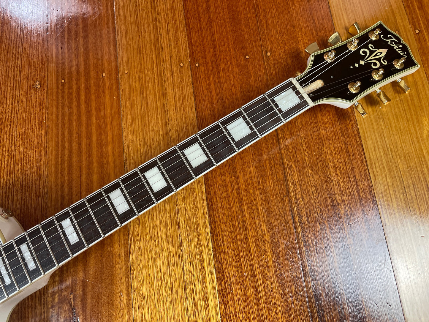 Tokai LC80S