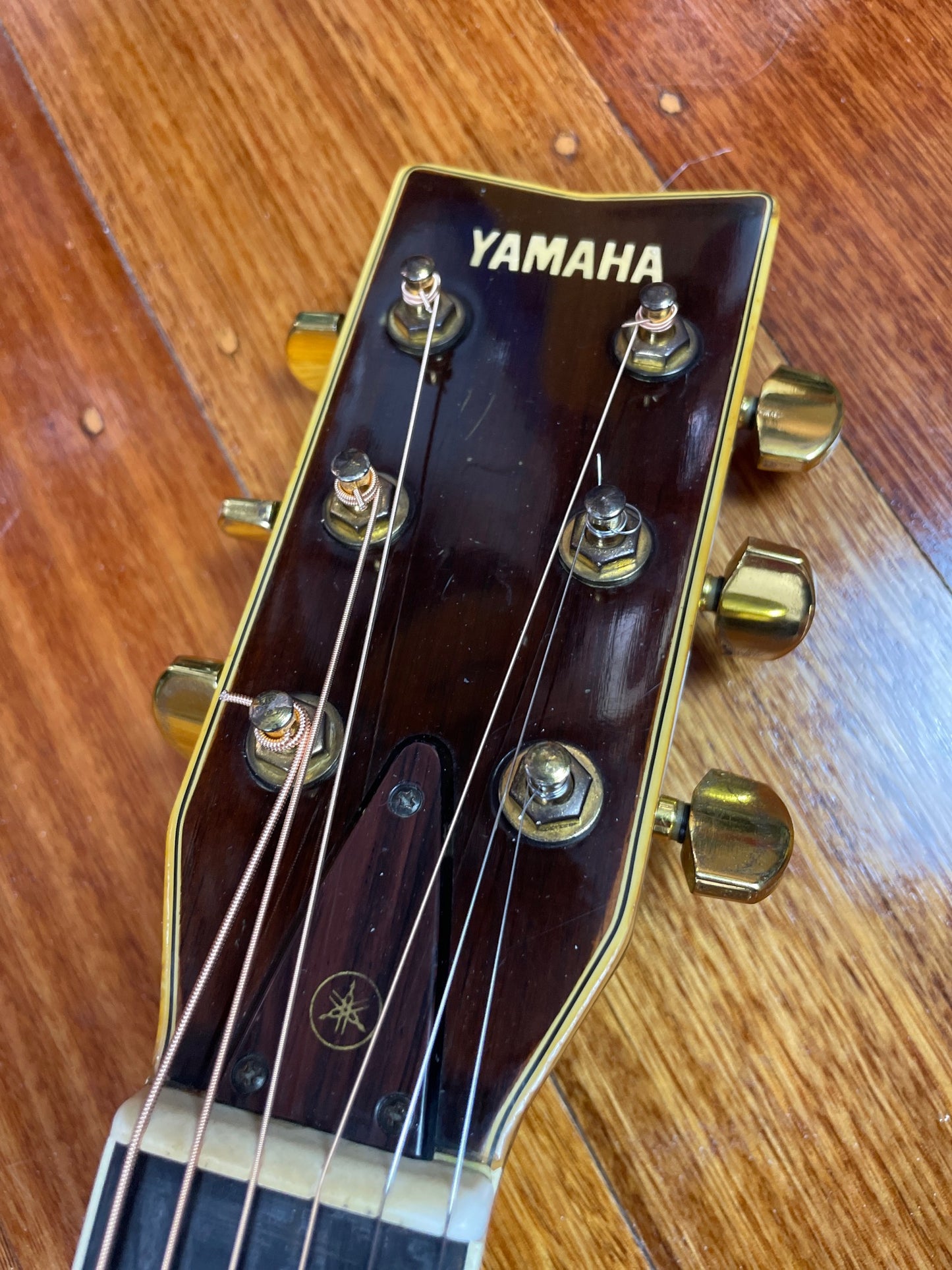 YAMAHA L-10E