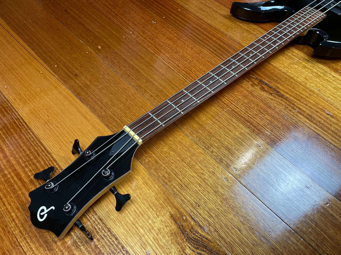 Aria Pro II Mockingbird Bass copy