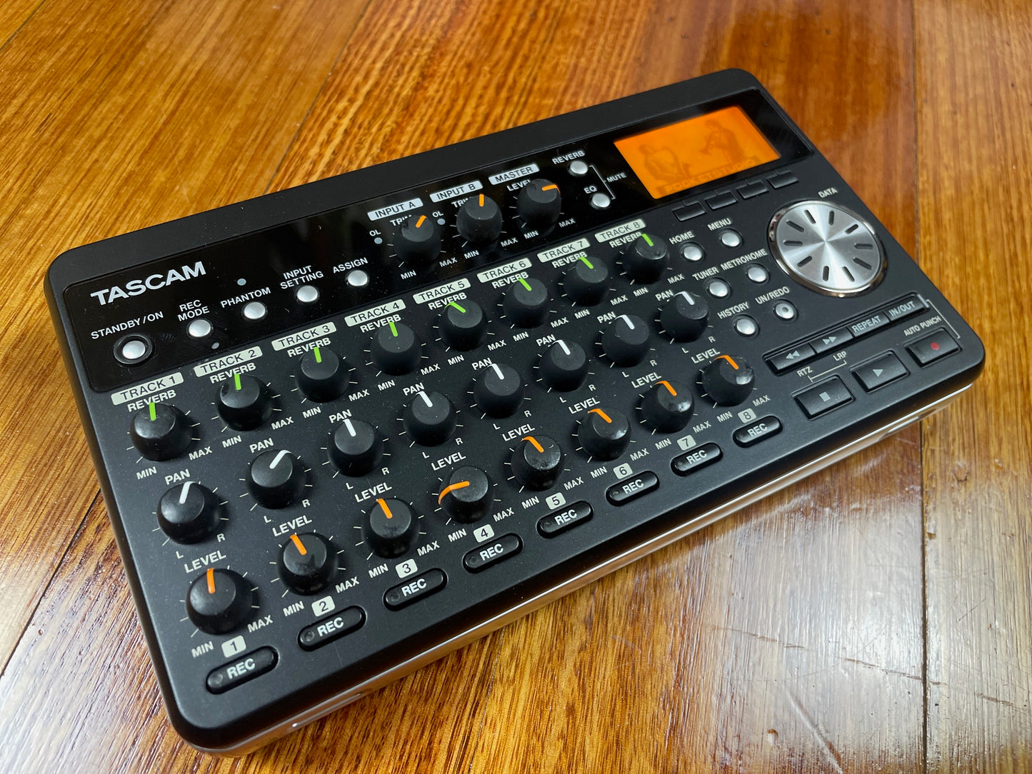 TASCAM DP-008