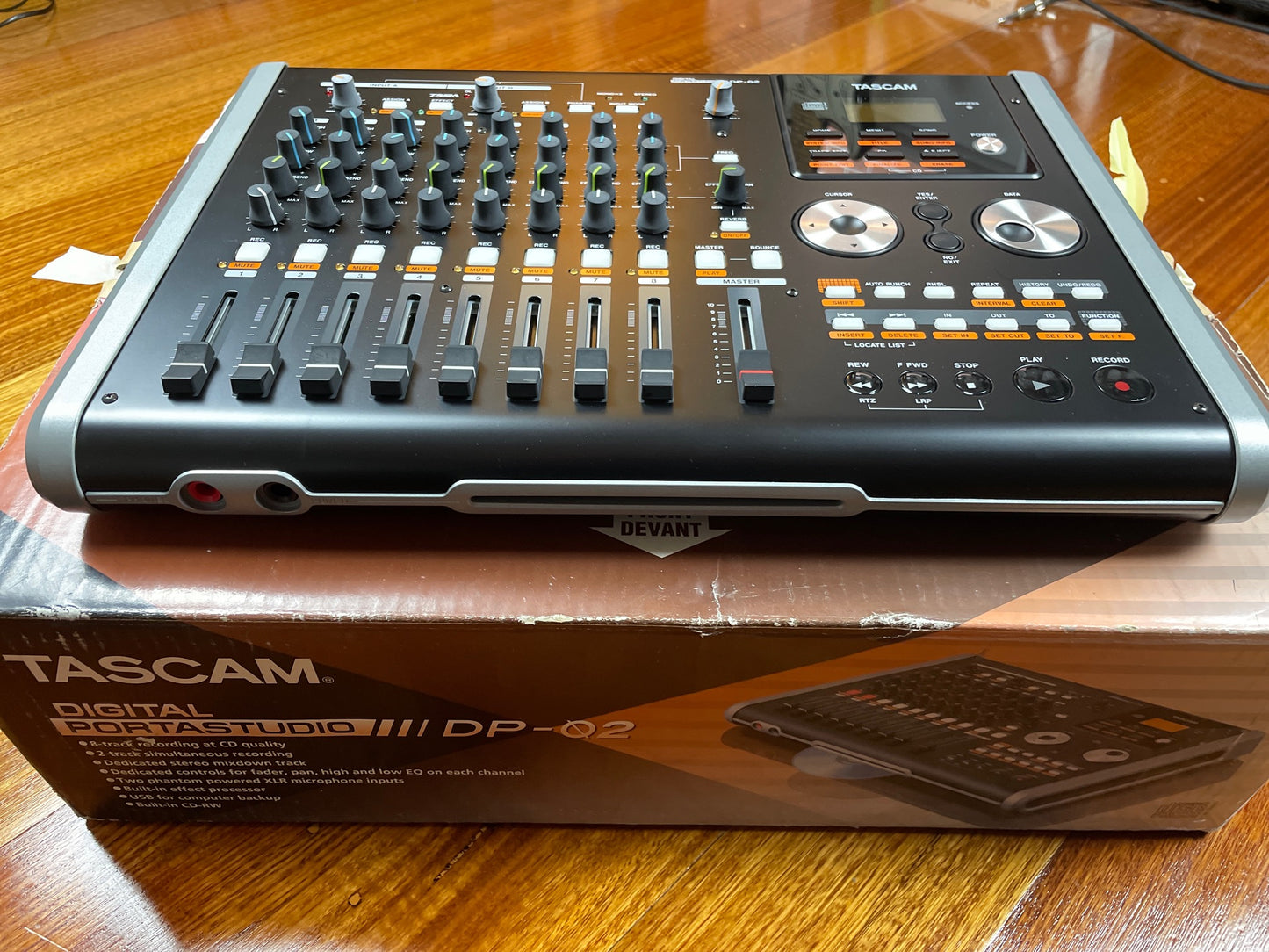 TASCAM Portastudio DP-02