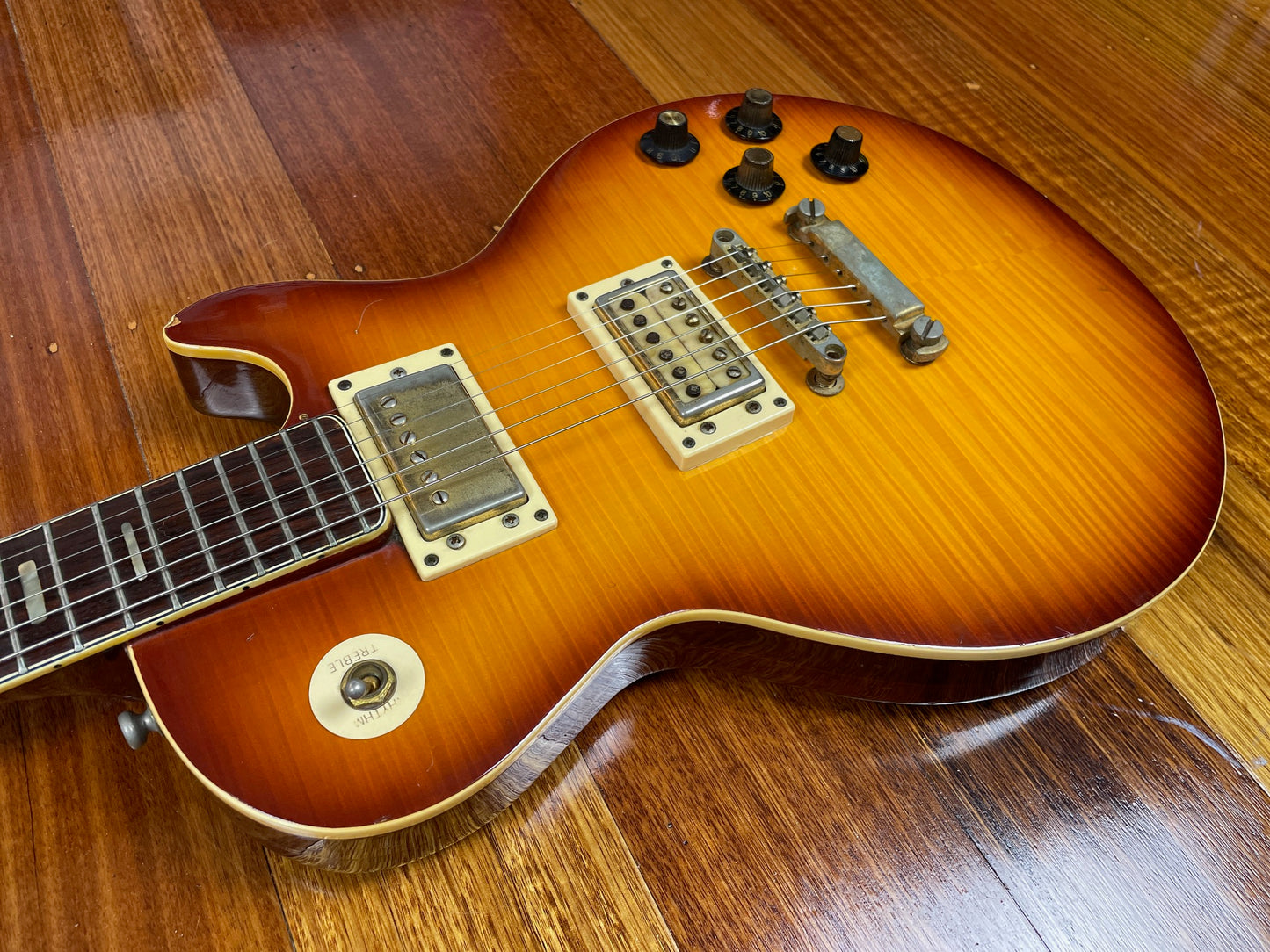 Elk Les Paul Custom copy