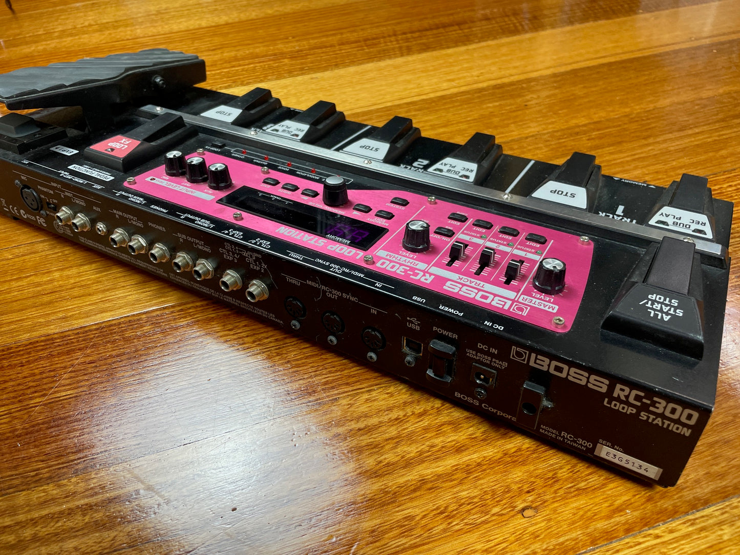 BOSS RC-300 LOOP STATION