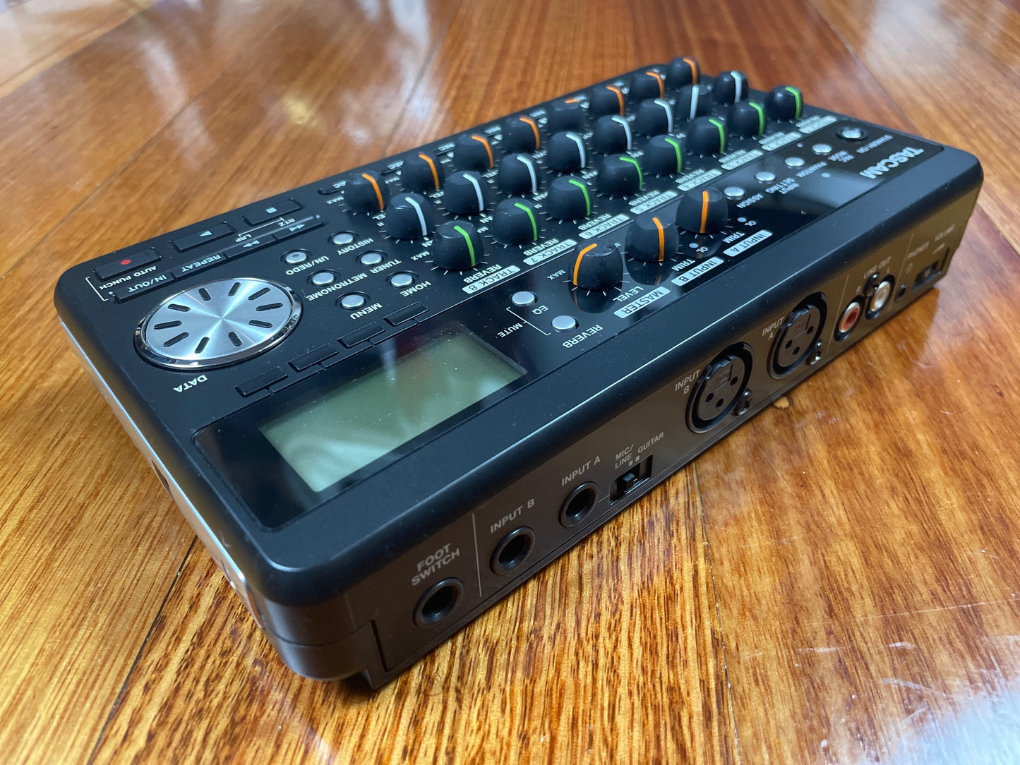 TASCAM DP-008