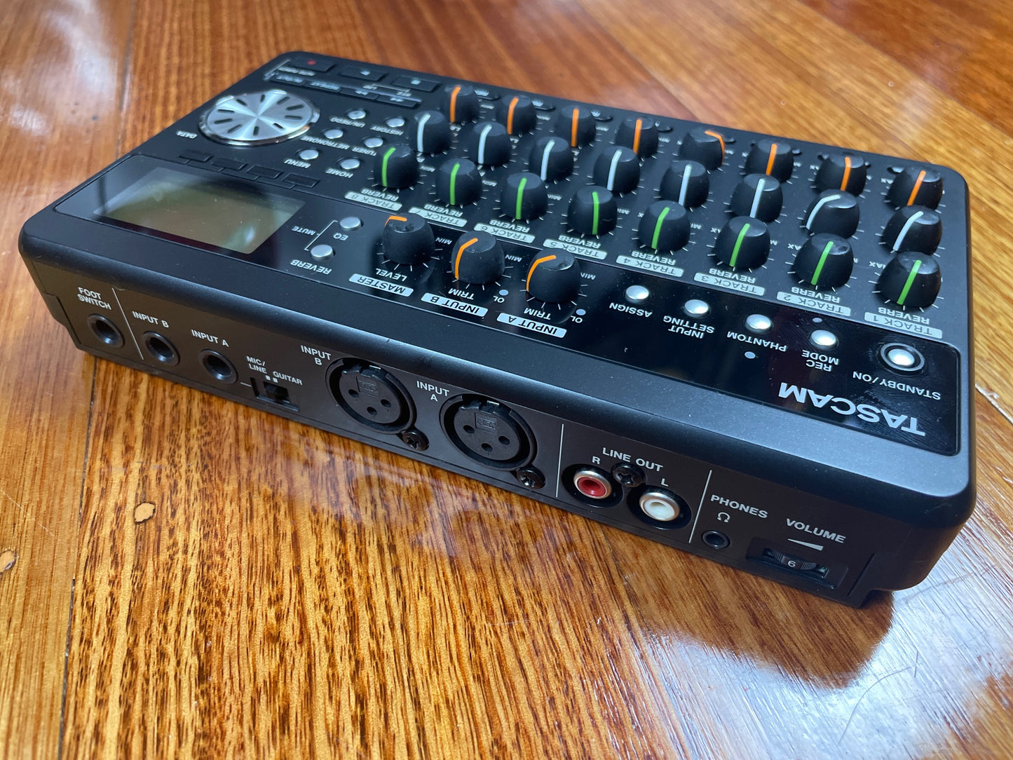 TASCAM DP-008