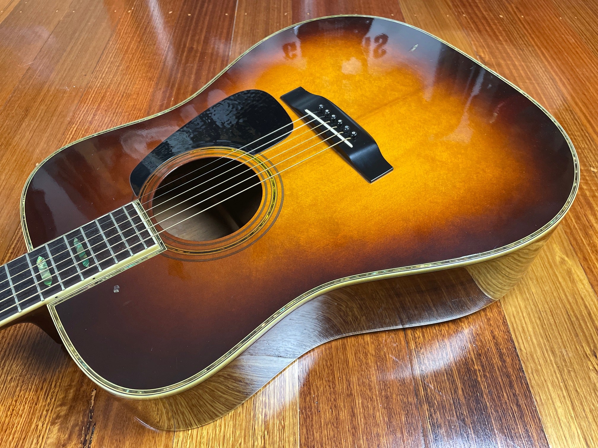 Morris MD-525 – RadioActiveGuitars