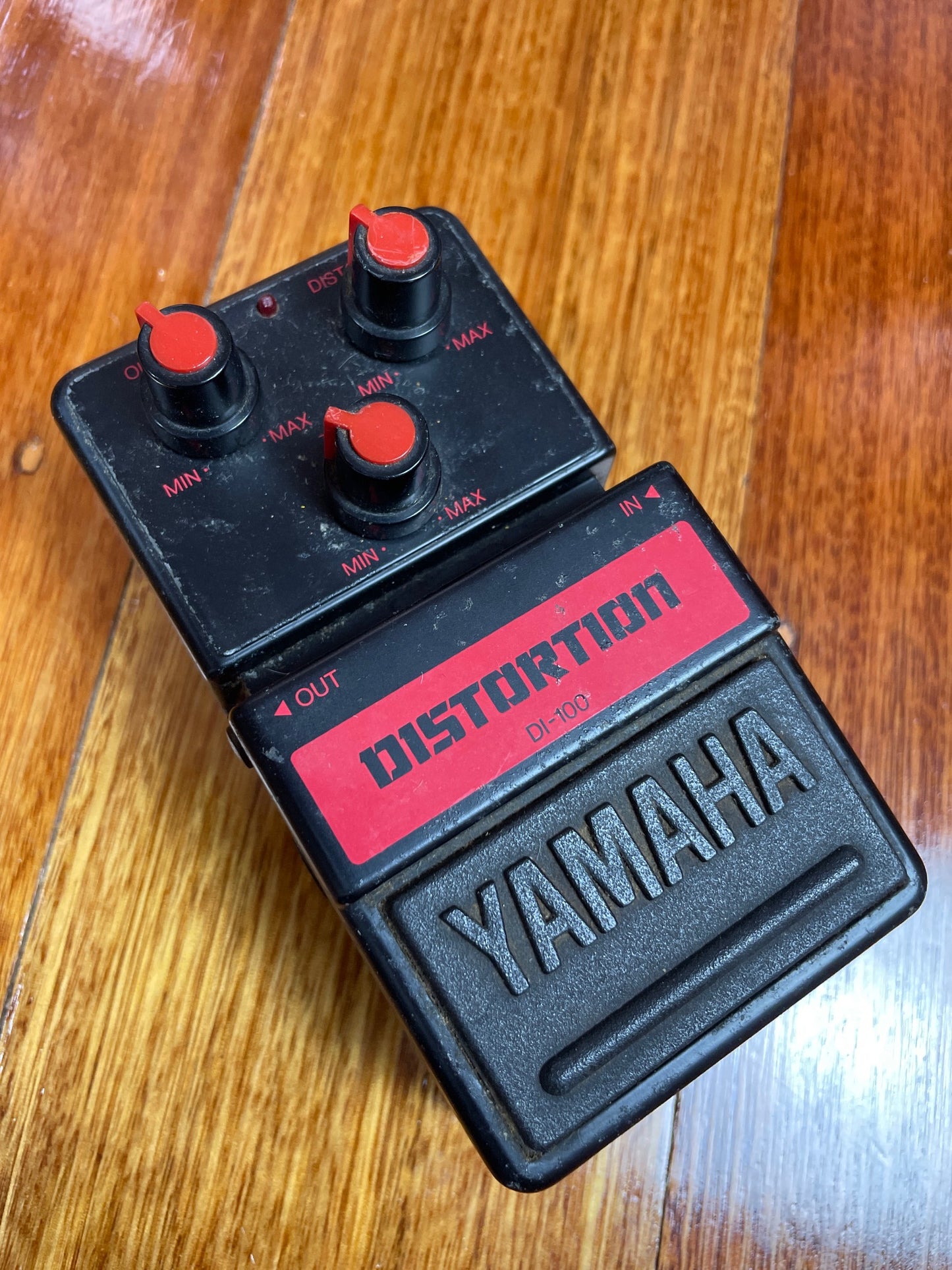 YAMAHA DI-100 Distortion